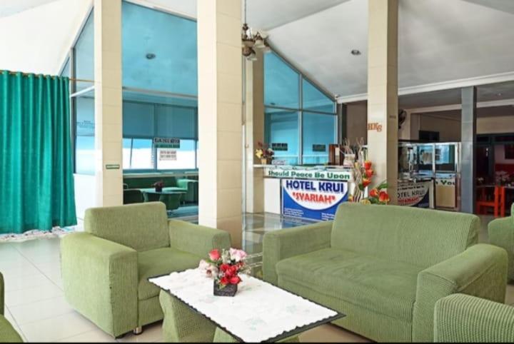 Hotel Krui Syariah Buitenkant foto
