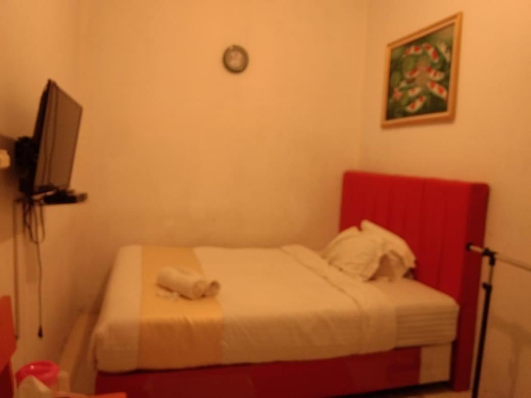 Hotel Krui Syariah Buitenkant foto